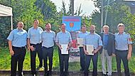 Kreisbrandmeister Florian Kügler, zweiter Kommandant Peter Jungkunz, Kommandant Matthias Folger, Michael Folger, Peter Hornung, Martin Eckert, stellv. Landrat Bruno Kellner und Kreisbrandinspektor Andreas Schnapp beim Sommerfest.