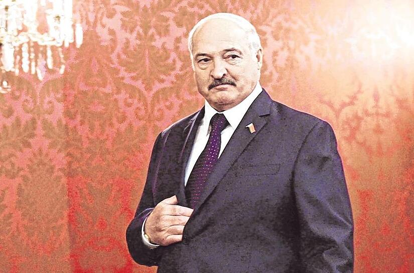 Alexander Lukaschenko wagt vorsichtige Absetzbewegungen von Wladimir Putin. Alexander Lukaschenko wagt vorsichtige Absetzbewegungen von Wladimir Putin.