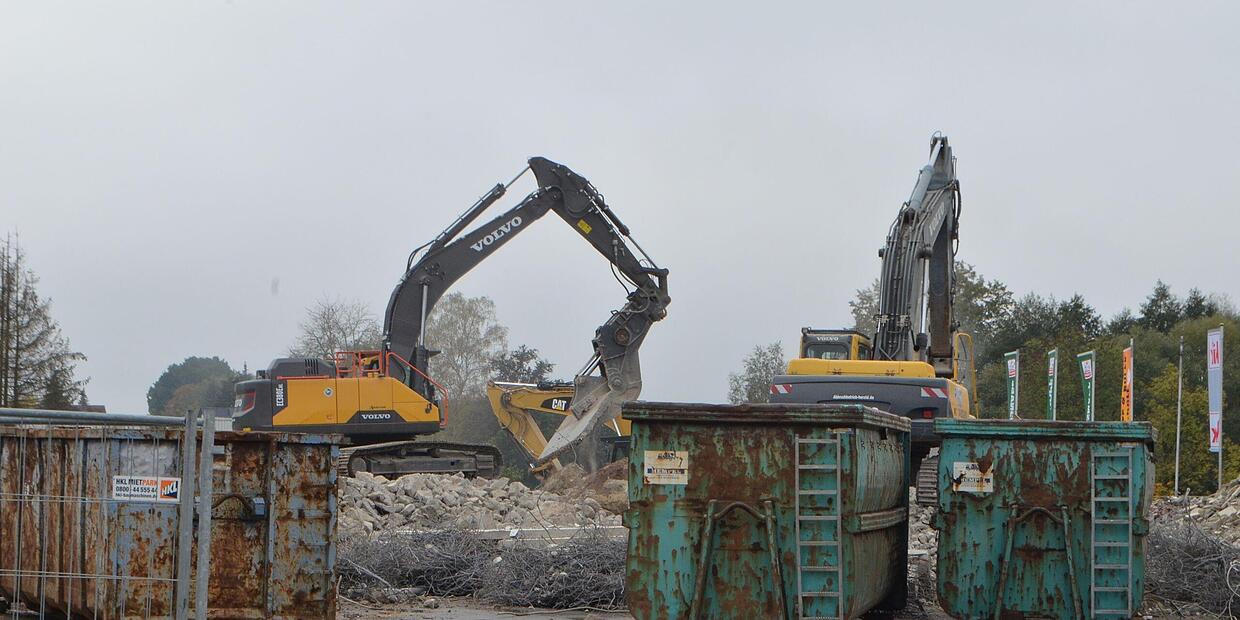 Netto baut in Neustadt einen neuen Marlkt der alte wird gerade abgerissen