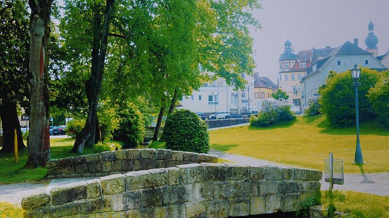 So sah die Brücke im Siebener-Park 2018 – vier Jahre vor dem Abriss – aus. Heute wird nach Lösungen für einen ansehnlichen Nachfolger gesucht.