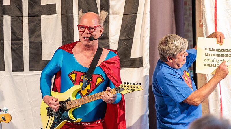 Die Band „Heinz“ präsentierte echt verrückte Songs. Die Band „Heinz“ präsentierte echt verrückte Songs.