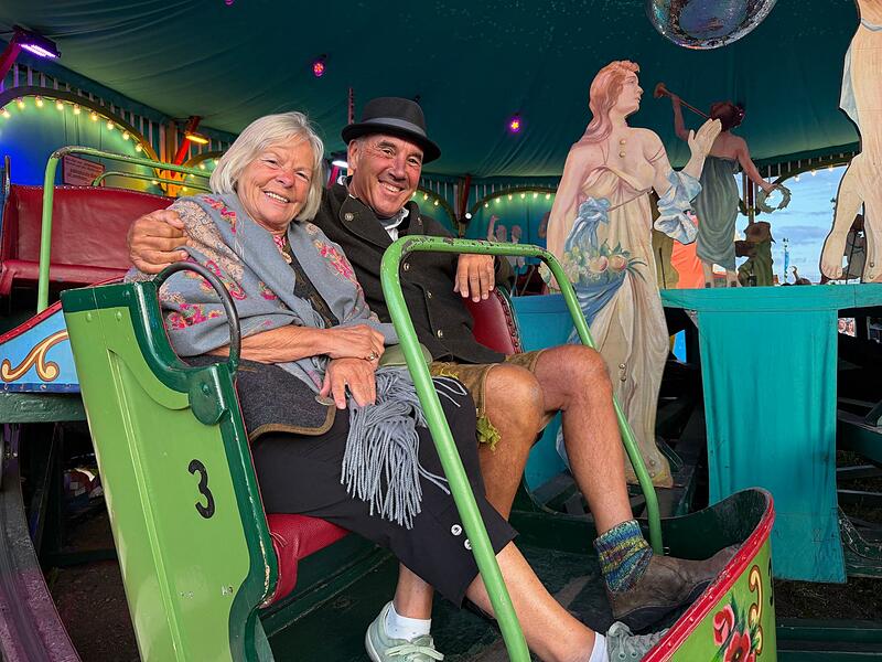 &bdquo;Fahrt ins Paradies&ldquo; auf der &bdquo;Oidn Wiesn&ldquo;