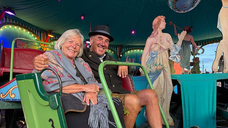 &bdquo;Fahrt ins Paradies&ldquo; auf der &bdquo;Oidn Wiesn&ldquo;