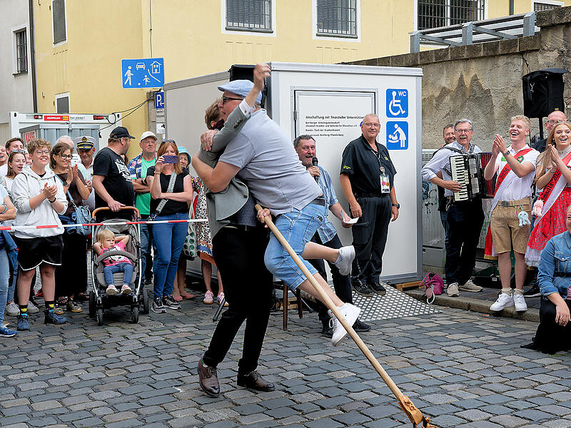 Hahnenschlag Sandkerwa Bamberg 2026Hahnenschlag am Bamberger Sand 2026 Hahnenschlag Sandkerwa Bamberg 2026Hahnenschlag am Bamberger Sand 2026