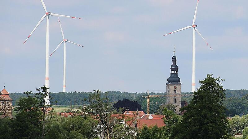 Im Nordosten von Höchstadt drehen sich bereits sieben Windräder. Sechs weitere sollen in diesem Vorranggebiet dazu kommen. Es wäre dann das größte in der Region Nürnberg.