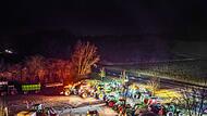 Kein besinnlicher Lichterglanz: Landwirte protestieren.