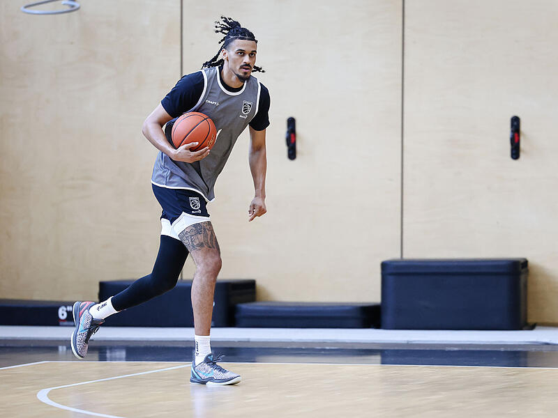Jonathan Bähre hat nach vielen Verletzungen wieder Spaß am Basketballspielen. Jonathan Bähre hat nach vielen Verletzungen wieder Spaß am Basketballspielen.