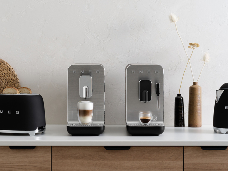 Smeg-Ger&auml;te bei STARKK&uuml;chen 2412