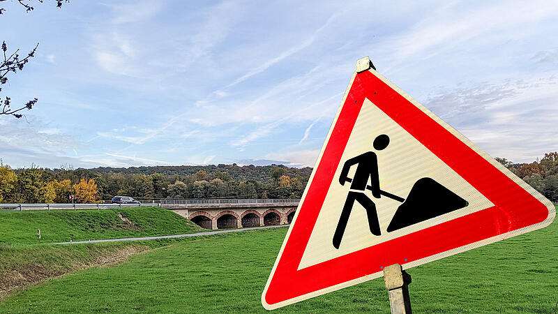 Die hintereinander liegenden Br&uuml;cken bei Gro&szlig;enbrach sind zwei der drei Br&uuml;cken, die saniert werden sollen. Bad Bocklet w&uuml;nscht eine Behelfsbr&uuml;cke statt einer Umleitung.