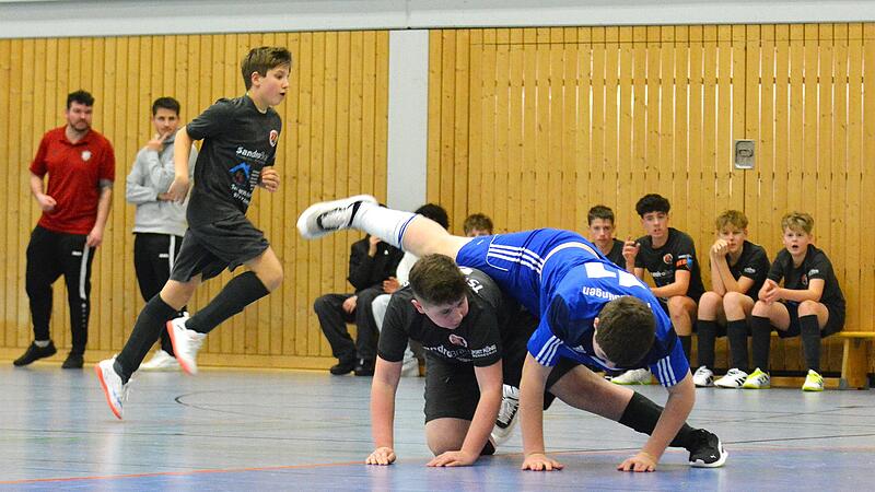 Hallenfu&szlig;ball beim TSV N&uuml;dlingen und SV Garitz