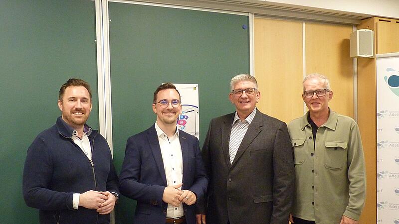 v.l. Cameron Pauly, Nico Kauper, Norbert Lamm und Ralf Olmesdahl v.l. Cameron Pauly, Nico Kauper, Norbert Lamm und Ralf Olmesdahl