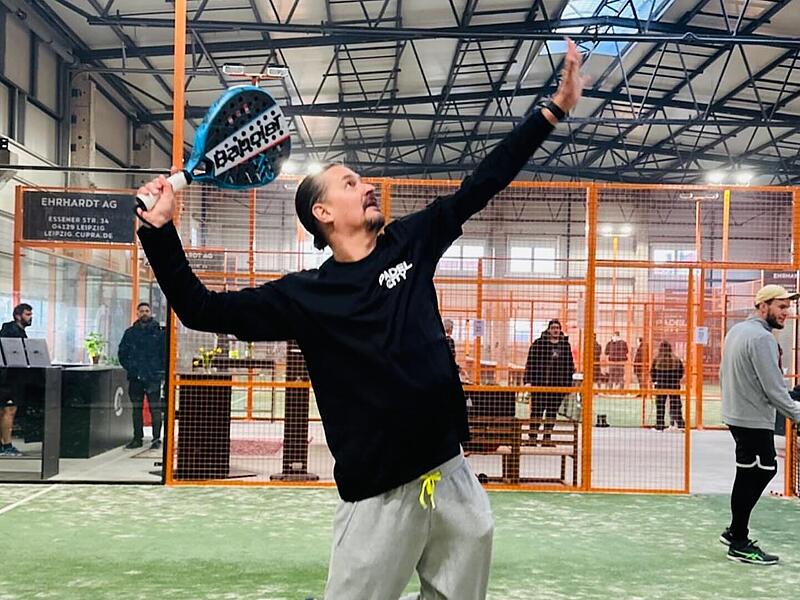 Harry Payrleitner setzt zu einem Schmetterball an. Harry Payrleitner setzt zu einem Schmetterball an.