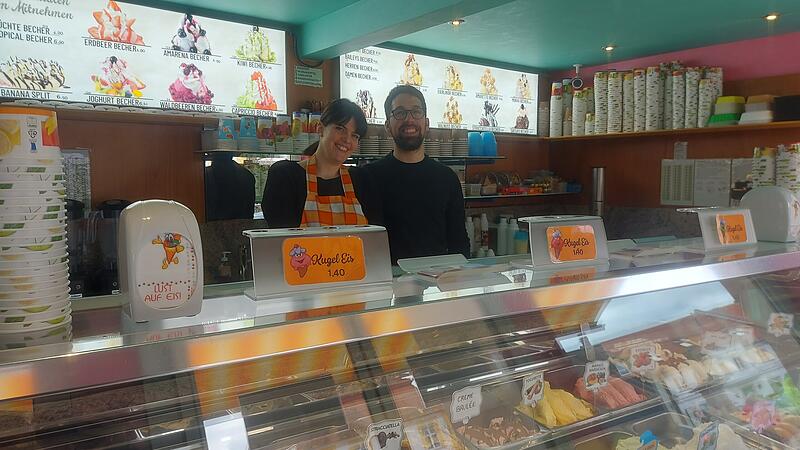 Giada de Zorzi betreibt mit ihrem Mann Lorenzo die Eisdiele in Schl&uuml;sselfeld.