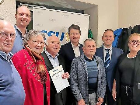 Von links: Jürgen Berger, Sebastian Becker, Hildegard Pfister, Otmar Pfister, Sandro Kirchner, Alfons Mützel, Mario Götz, Christine Need-Wittmann.