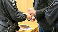 Die Hände eines "Bruders" und "Lehrers"? An diesem Dienstag wurde Kai K. zum elften Verhandlungstag gefesselt in den Saal am Landgericht Schweinfurt geführt.&nbsp;