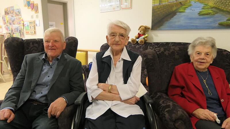 Frieda Gei&szlig;end&ouml;rfer (Mitte) feierte ihren 105. Geburtstag mit ihren Geschwistern Hermann Knab (82) und Notburga Schorr (90).