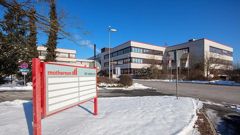 Entlassungen statt Einstellungen: SMIA steckt in Problemen. Entlassungen statt Einstellungen: SMIA steckt in Problemen.