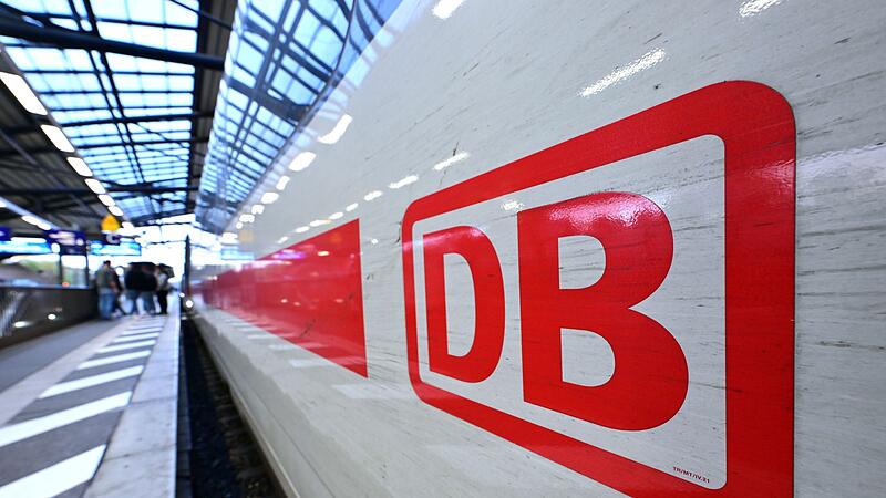 ICE der Deutschen Bahn ICE der Deutschen Bahn