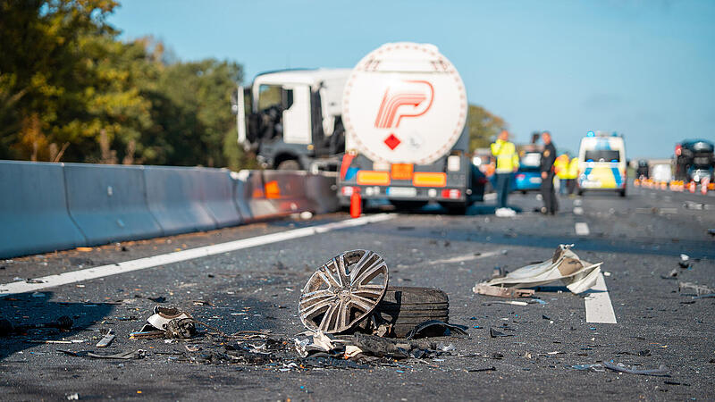 Schwerer Unfall auf A3: Geisterfahrerin kam sogar Polizeistreife entgegen Schwerer Unfall auf A3: Geisterfahrerin kam sogar Polizeistreife entgegen
