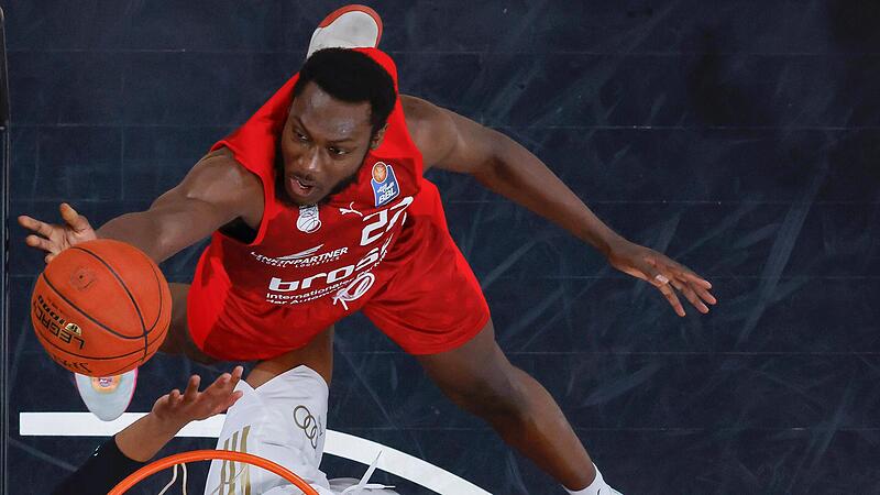 Solomon Young erzielte 15 Punkte und angelte sich zwölf Rebounds von den Brettern.