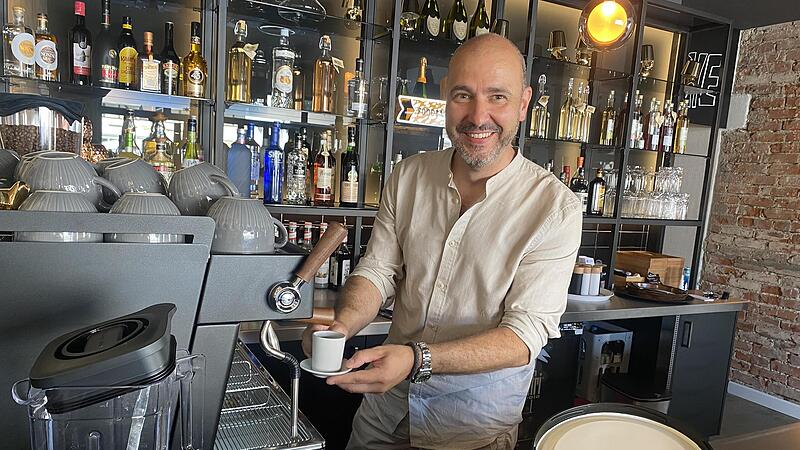 Auch der Kaffee wurde eigens für die Foodbar kreiert – worauf Andree Schneider sehr stolz ist. Auch der Kaffee wurde eigens für die Foodbar kreiert – worauf Andree Schneider sehr stolz ist.