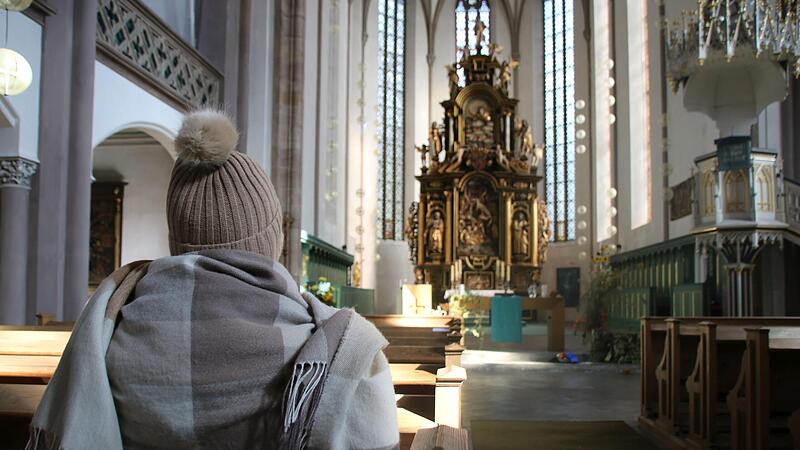 Gottesdienstbesucher m&uuml;ssen sich in diesem Winter wohl w&auml;rmer anziehen.