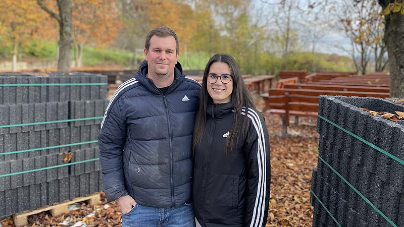 Steffen Ramer und Julia M&uuml;ller sind die neuen Inhaber des Zentbechthofener Kellers. Im Fr&uuml;jahr planen sie den Bierkeller nach einem gro&szlig;en Umbau neu zu er&ouml;ffnen.