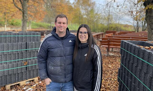 Baustelle Zentbechhofener BierkellerBaustelle Zentbechhofener Bierkeller Steffen Ramer und Julia Müller sind die neuen Inhaber des Zentbechthofener Kellers. Im Früjahr planen sie den Bierkeller nach einem großen Umbau neu zu eröffnen.