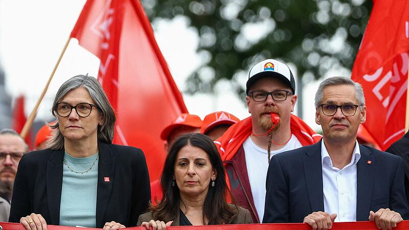 VW-Aufsichtsrat und IG-Metall-Protesttag - Wolfsburg VW-Aufsichtsrat und IG-Metall-Protesttag - Wolfsburg