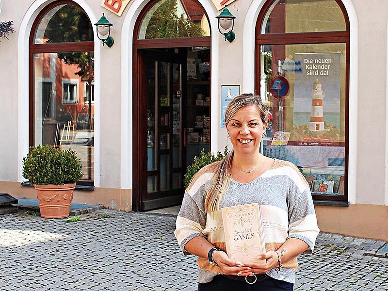 Buchh&auml;ndlerin Eva Schug m&ouml;chte Kindern die Freude am Lesen zeigen.