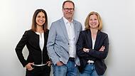 Das neue, gleichberechtigte Vorstandstrio der VR Bank Kitzingen (von links): Selina Gru&szlig;, Alexander Schuster und Anika Friedrich.
