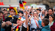 EM 2024: Auftaktspiel Deutschland vs Schottland - Die schönsten Fotos vom Public-Viewing am MaxplatzEM 2024: Auftaktspiel Deutschland vs Schottland - Die schönsten Fotos vom Public-Viewing am Maxplatz EM 2024: Auftaktspiel Deutschland vs Schottland - Die schönsten Fotos vom Public-Viewing am MaxplatzEM 2024: Auftaktspiel Deutschland vs Schottland - Die schönsten Fotos vom Public-Viewing am Maxplatz