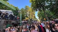 Rekordverd&auml;chtig viele Besucher: Tausende Menschen feierten dieses Jahr die Bergkirchweih in Erlangen.