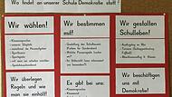 Demokratie wird an der Grundschule groß geschrieben. Demokratie wird an der Grundschule groß geschrieben.