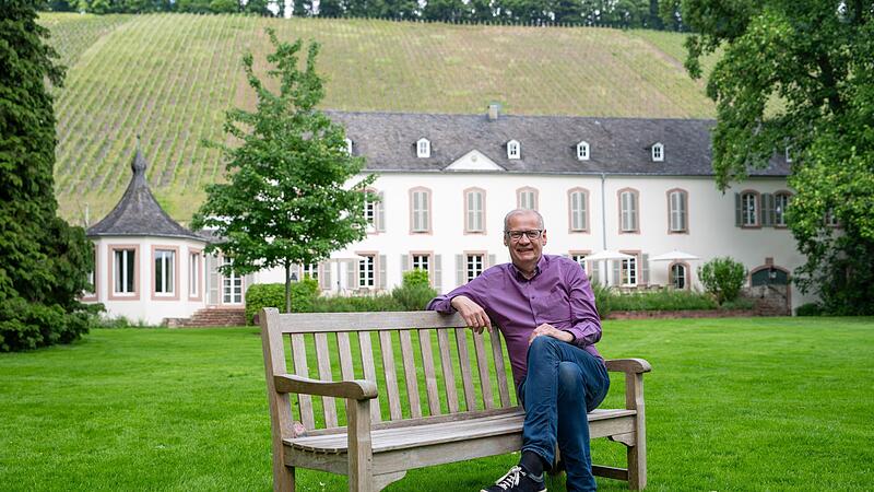 Günther Jauch auf seinem Weingut Günther Jauch auf seinem Weingut