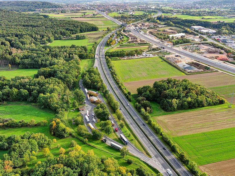 Idyllisch wirkt sie fast, die Gegend um die bisherige Rastanlage Regnitzal-Ost. Nach dem Willen der Autobahn GmbH wird sich das einmal &auml;ndern.