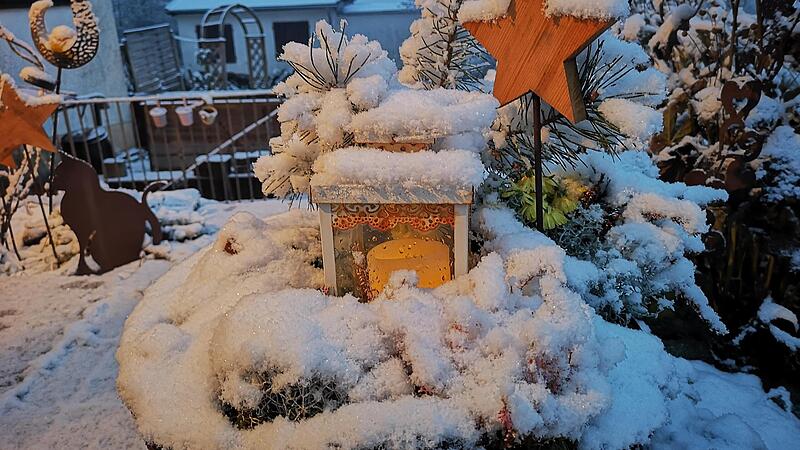 Weniger ist oft mehr. Ein kleines Licht in einer Laterne reicht f&uuml;r eine festliche und weihnachtliche Stimmung