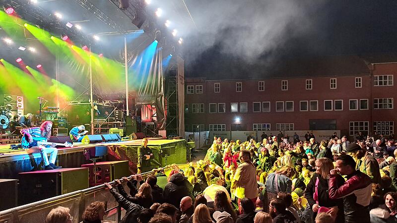 Konzert Kulturfabrik Cortendorf Wanda Im vergangenen Jahr spielte die österreichische Band „Wanda“ ein Konzert auf dem Gelände der Kulturfabrik Cortendorf. In diesem Jahr der irische Sänger Ronan Keating.