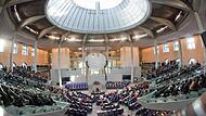 Aktuell sitzen im Deutschen Bundestag 13 Abgeordnete aus Unterfranken. Zehn von ihnen stellen sich 2025 erneut zur Wahl – mit unterschiedlichen Chancen. Aktuell sitzen im Deutschen Bundestag 13 Abgeordnete aus Unterfranken. Zehn von ihnen stellen sich 2025 erneut zur Wahl – mit unterschiedlichen Chancen.