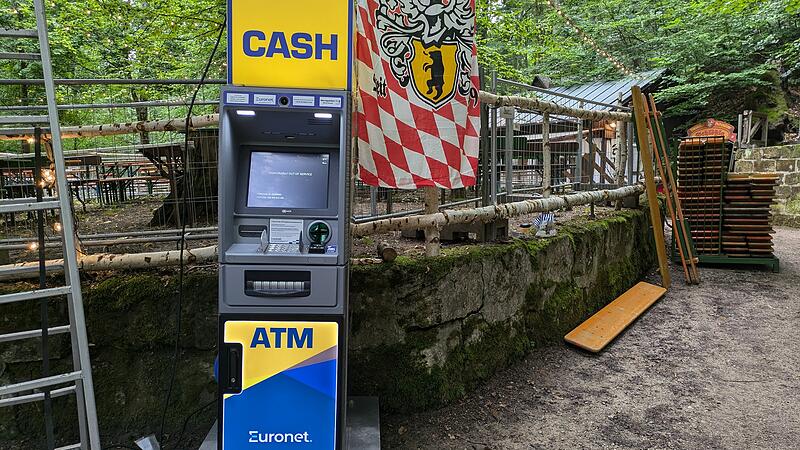 Aufbau Annafest 2024Aufbau Annafest 2024 Aufbau Annafest 2024Aufbau Annafest 2024