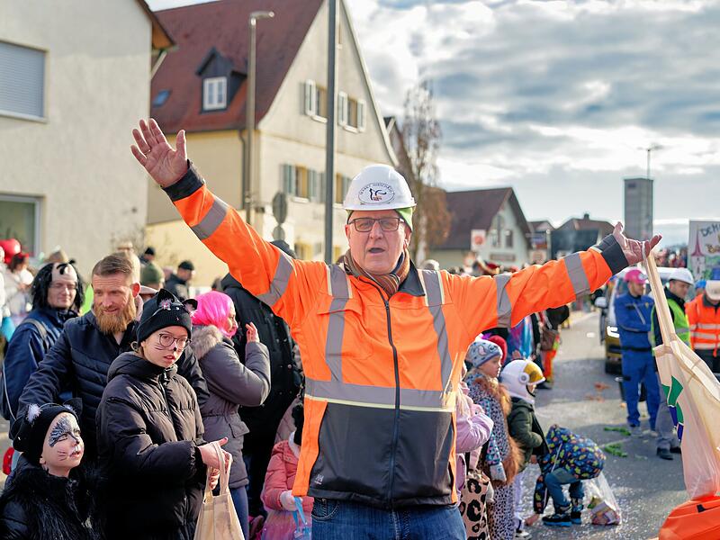 Faschingsumzug in Hirschaid 2026Mit Drachen und Pok&eacute;mon: Faschingsumzug in Hirschaid