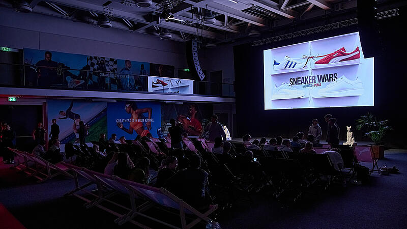 Herzogenaurach Adidas Puma Sneaker Wars Disney Plus Dokuserie Sneaker Wars: Adidas v Puma: Die Dokuserie wurde im Puma-Headquarter während eines Screening-Events für die Mitarbeiter gezeigt.