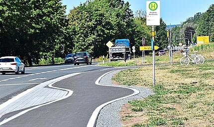 Das staatliche Bauamt Bayreuth hat den neuen Geh- und Radweg entlang der B 289 zwischen Burghaig und Kulmbach f&uuml;r den Verkehr freigegeben.Stephan Herbert Fuchs