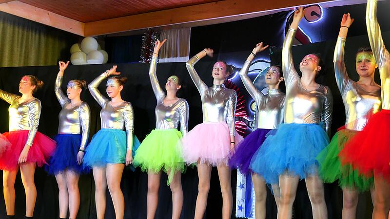 So bunt feierte Steinwiesen