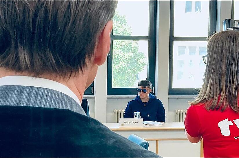 Das Gericht hatte den 22-J&auml;hrigen am 26. Mai zu einer Haftstrafe von zweieinhalb Jahren wegen versuchter schwerer Brandstiftung und gemeinsch&auml;dlicher Sachbesch&auml;digung verurteilt. Am 7. Juni hat er Berufung eingelegt.Forchheim & Fr&auml;nkische Schweiz