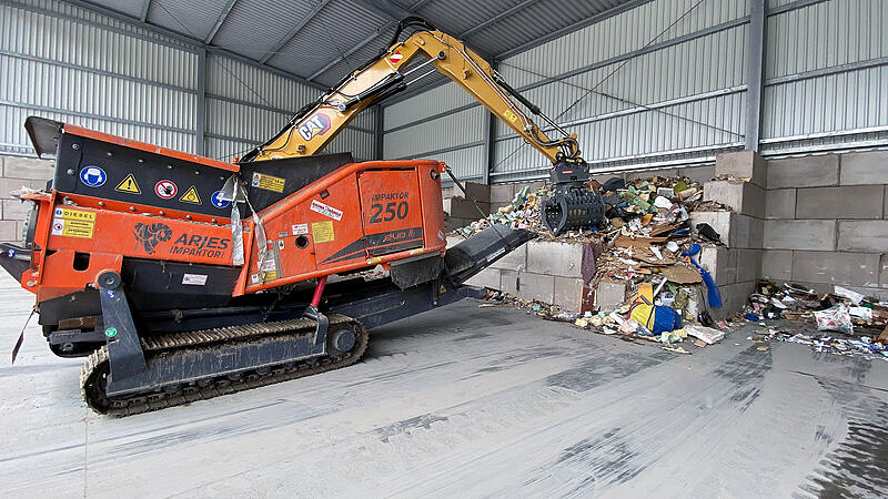 Neue Halle f&uuml;r Sperrm&uuml;ll auf der Deponie Wirmsthal