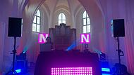 DJane „zouna“ füllt die Johanniskapelle am Oberen Stephansberg mit coolen Bässen.