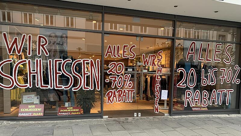 Der Räumungsverkauf bei „Cecil“ im Steinweg in Coburg hat bereits begonnen. Der Räumungsverkauf bei „Cecil“ im Steinweg in Coburg hat bereits begonnen.