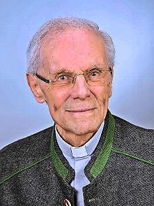 Pfarrer i. Ruhestand Matthias Konrad feiert Geburtstag.