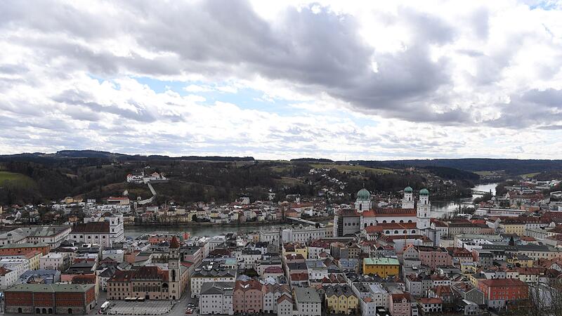 Wolken und Sonne &uuml;ber Passau